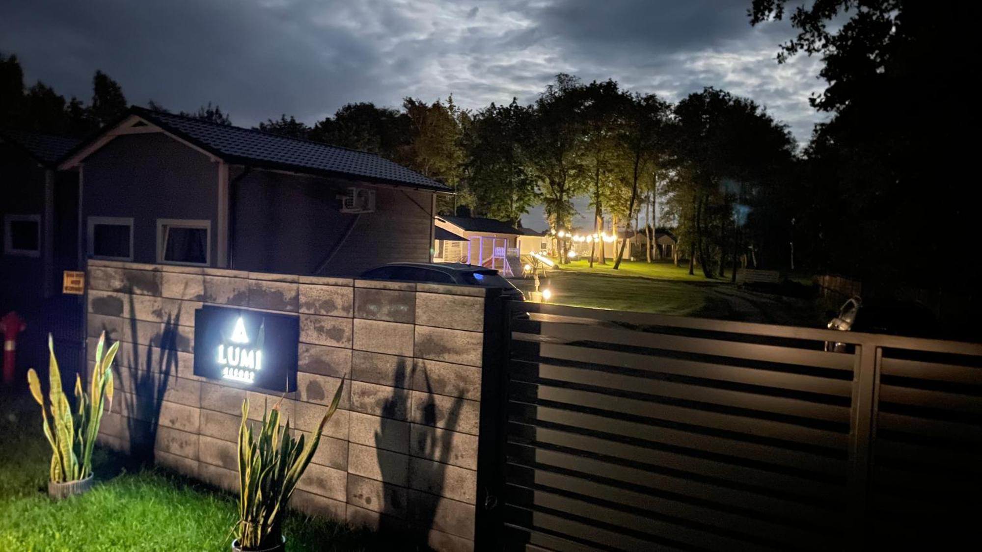 Lumi Resort Domki Letniskowe Z Podgrzewanym Basenem Rewal Exterior foto